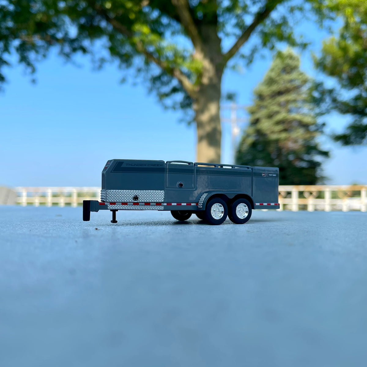 1:64 Scale Thunder Creek FST990 — Thunder Creek Equipment